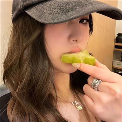 俏探女娇娃